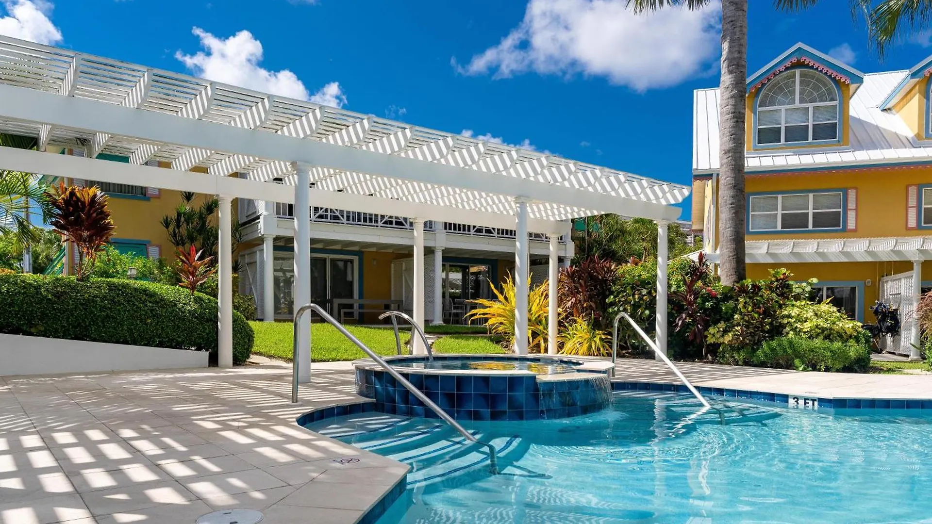 Coconut Bay Villas #122 George Town
